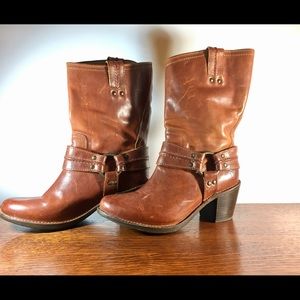 Frye heeled boots. Harness. Size 8.5B